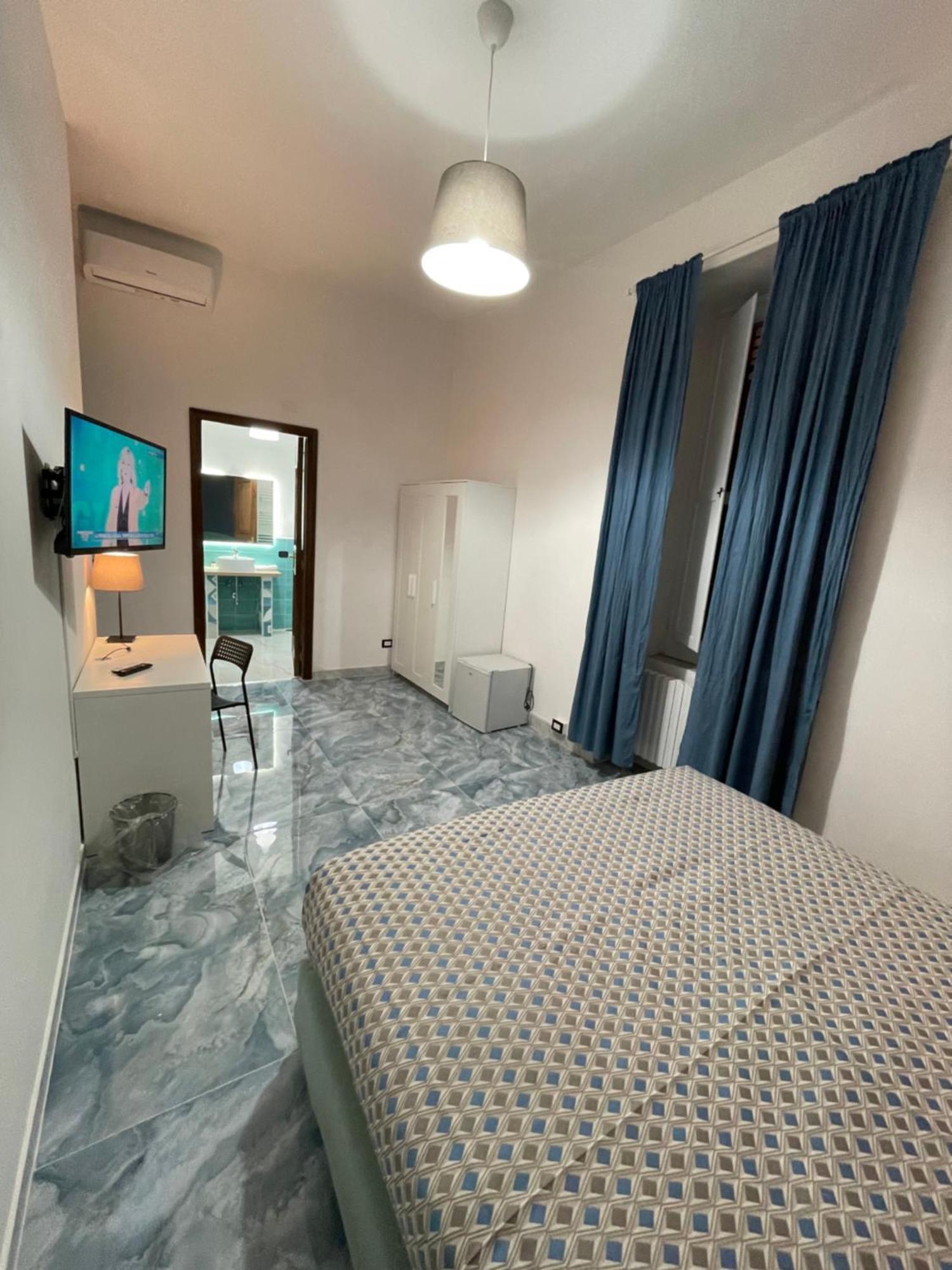 Dante Rooms Naples Luaran gambar