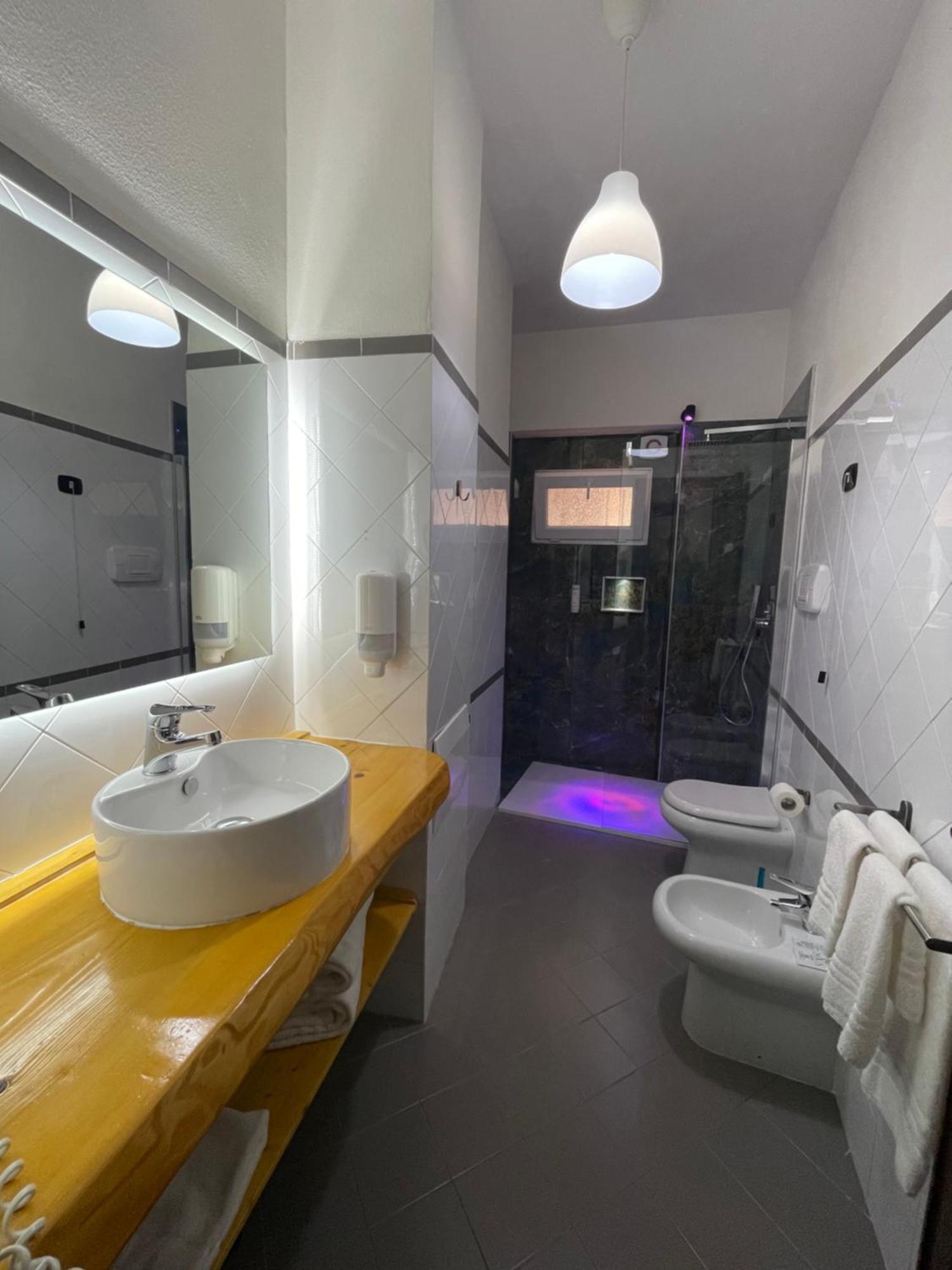 Dante Rooms Naples Luaran gambar