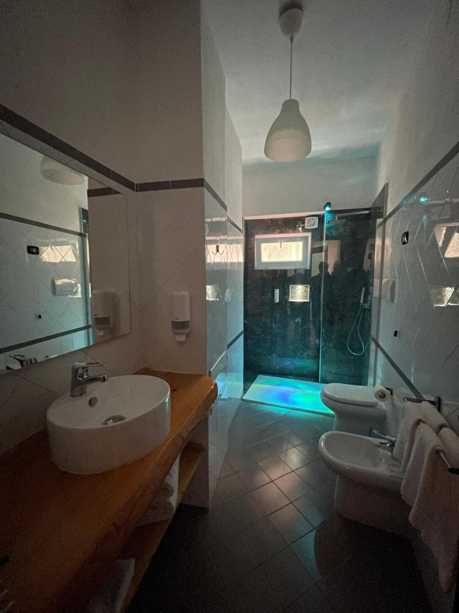 Dante Rooms Naples Luaran gambar
