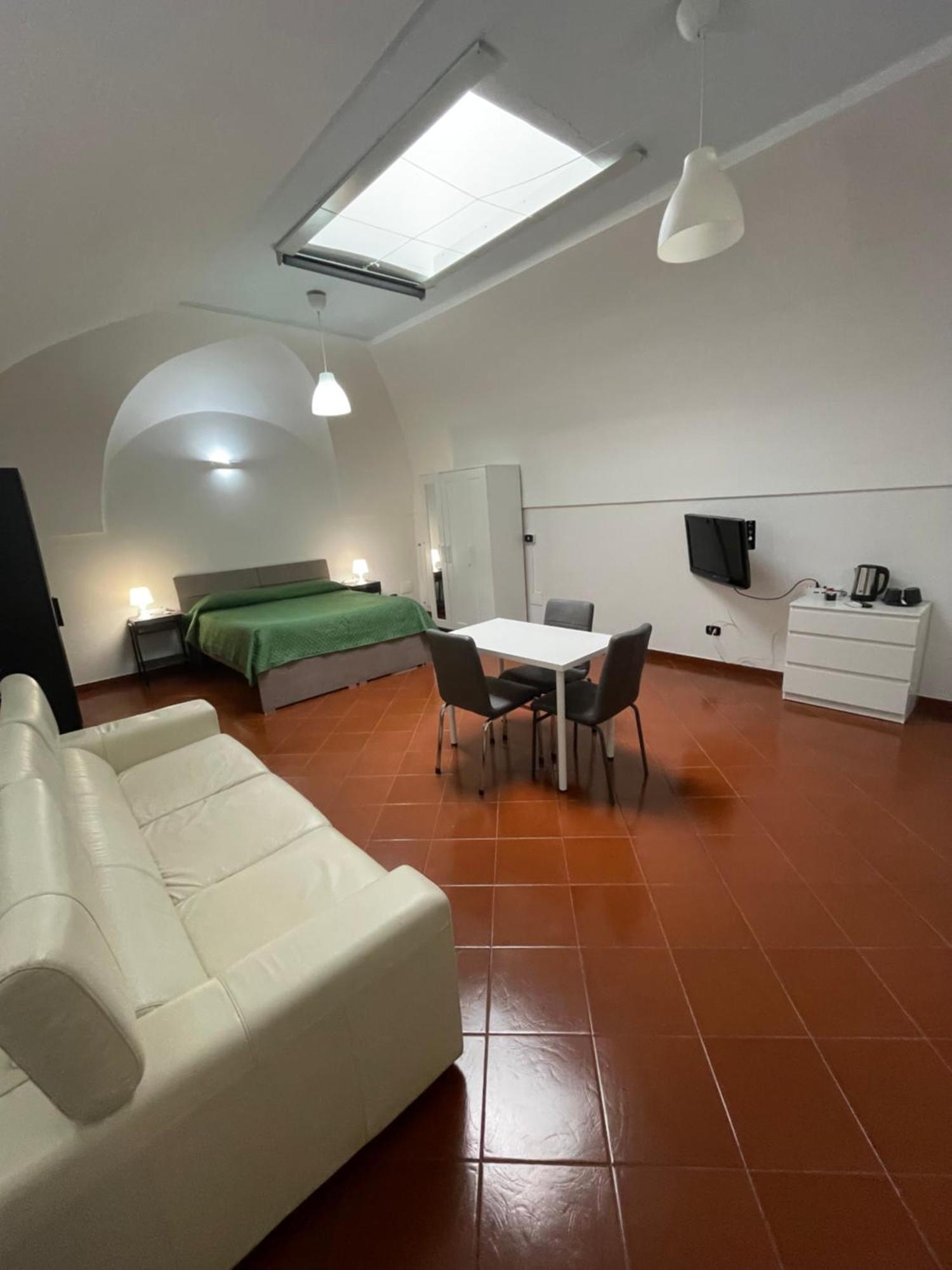 Dante Rooms Naples Luaran gambar