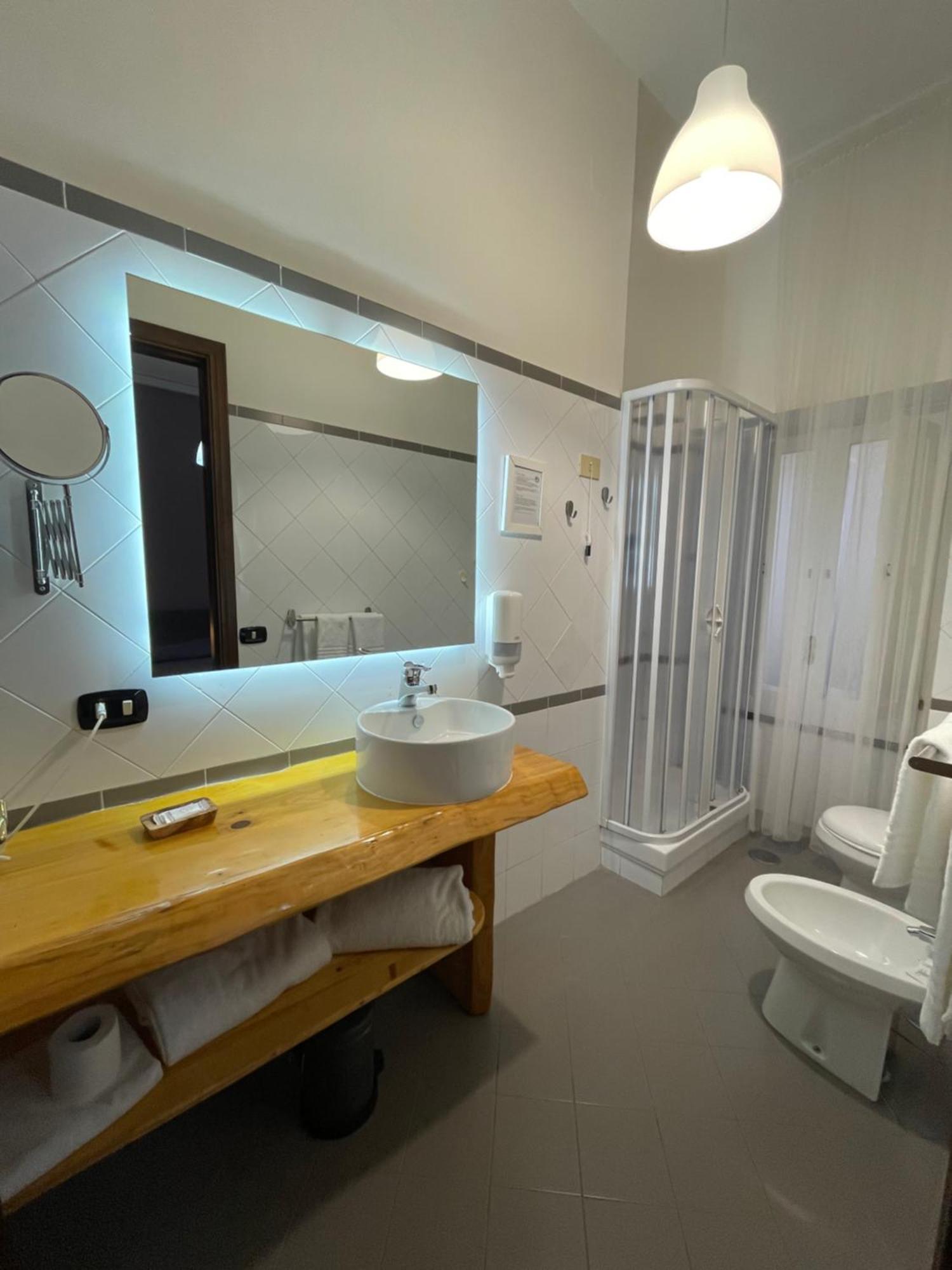Dante Rooms Naples Luaran gambar