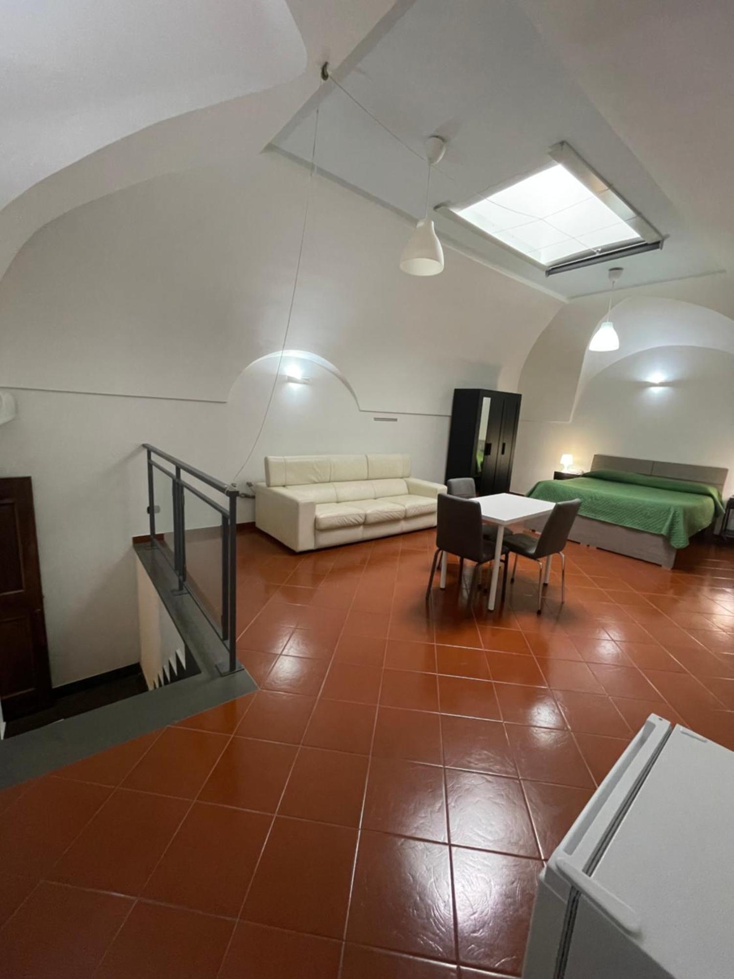 Dante Rooms Naples Luaran gambar